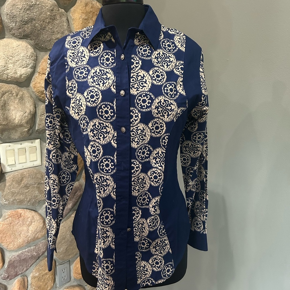 Vintage Wrangler Blue and Cream Women's Shirt Women’s Size Medium